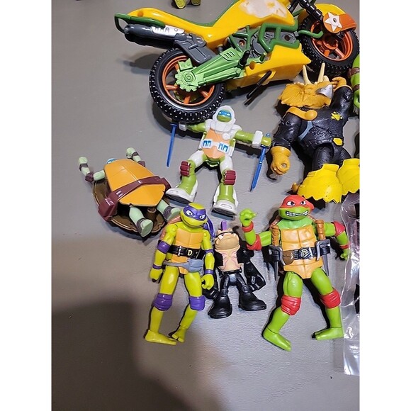 Mixed lot Teenage Mutant Ninja Turtles TMNT Figures Accessories Parts lot - Picture 2 of 13
